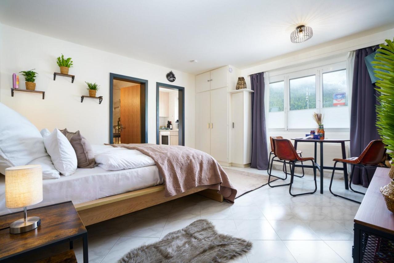 Helles, Chalet-stil Mit Allalinblick अपार्टमेंट *