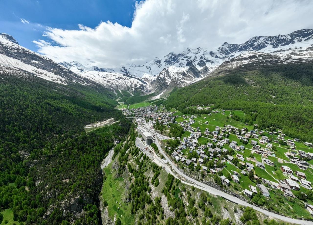 Apartment Helles, Chalet-stil Mit Allalinblick *